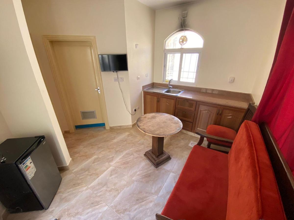 Afra Hot Springs Chalets At-Tafilah Екстер'єр фото