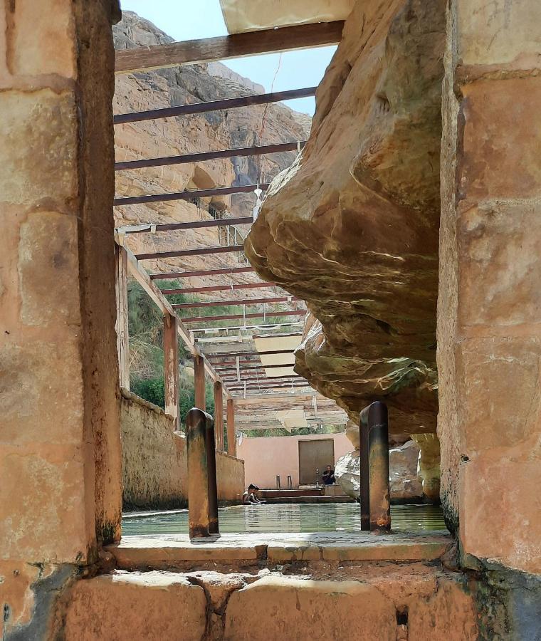 Afra Hot Springs Chalets At-Tafilah Екстер'єр фото